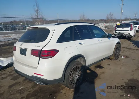 2022 Mercedes-Benz Glc 300 4Matic Suv z USA, uszkodzony, nr VIN W1N0G8EB6NV391906
